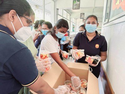 A compassionate act by the Duke-Ruhuna Office staff; alms to the Cancer Ward, Teaching Hospital Karapitiya. image 2