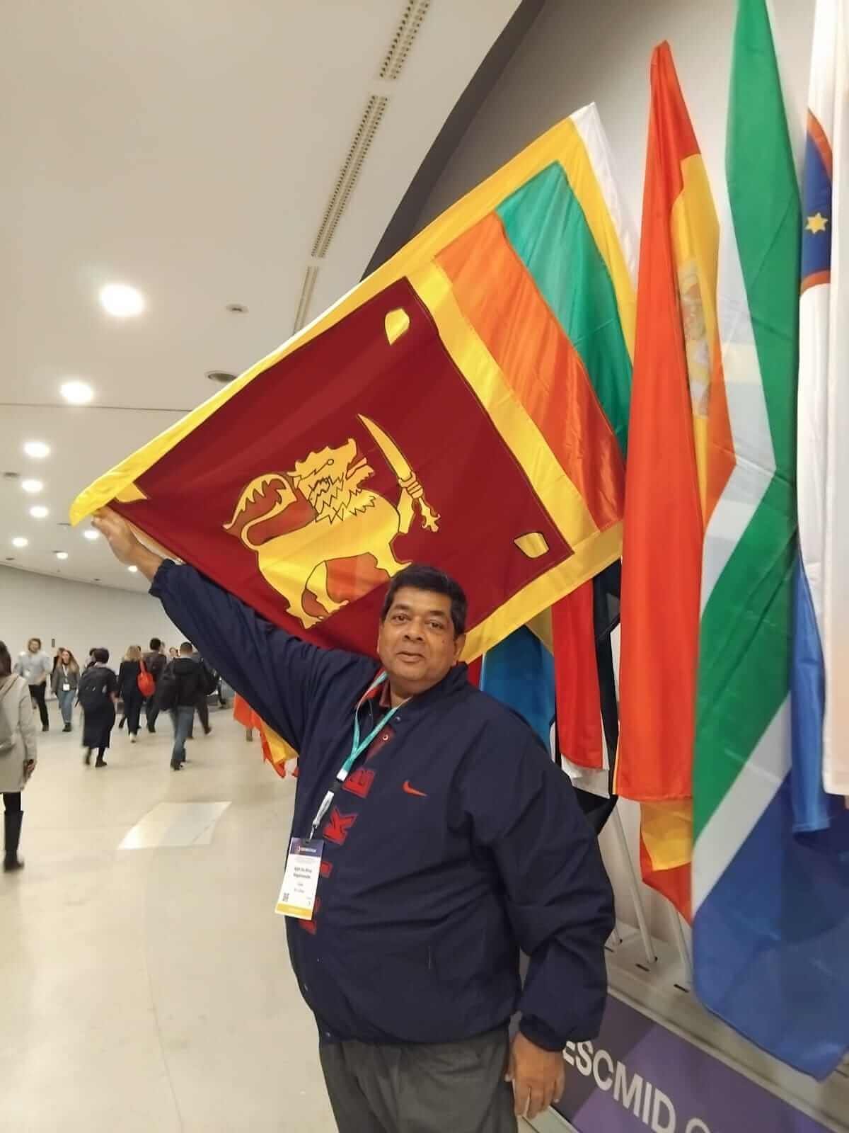 Dr. W. De Zoysa's poster presentation on Groundbreaking Research on Electronic Clinical Decision Support Tools at ESCMID Global 2024 image 1